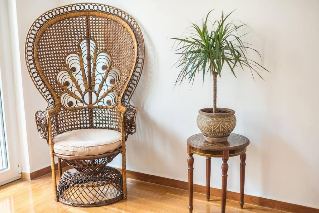 Casa Pamisou Near Attiki Metro Station Apartment Athens Ngoại thất bức ảnh