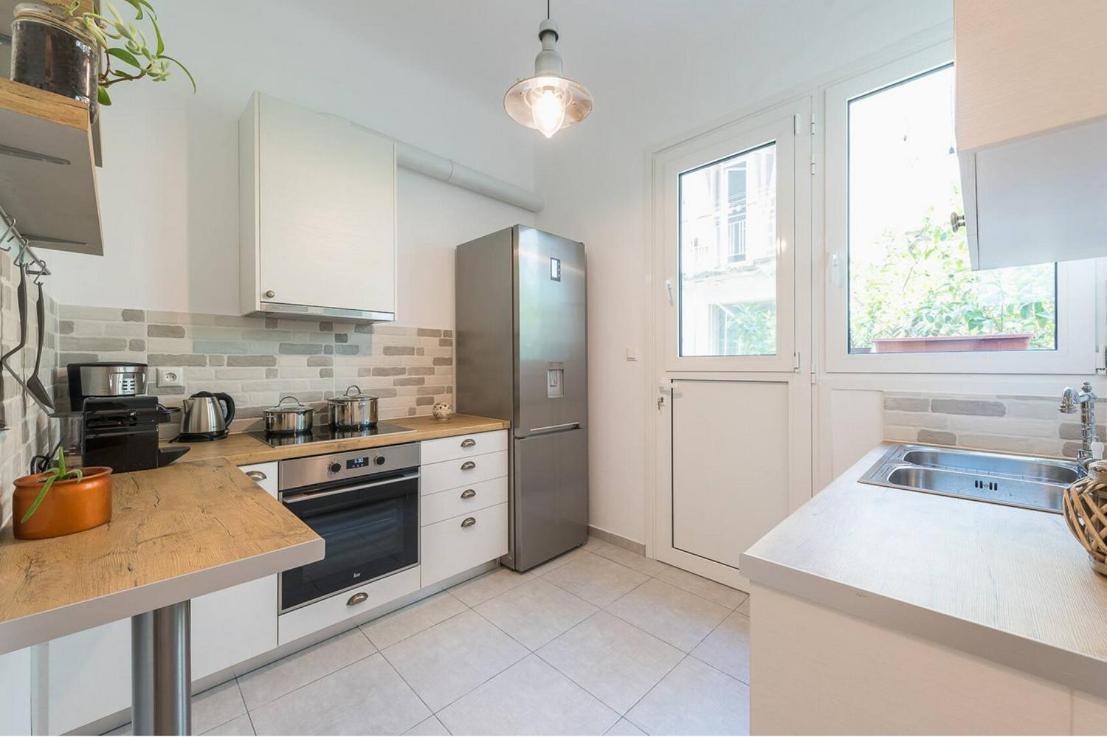 Casa Pamisou Near Attiki Metro Station Apartment Athens Ngoại thất bức ảnh