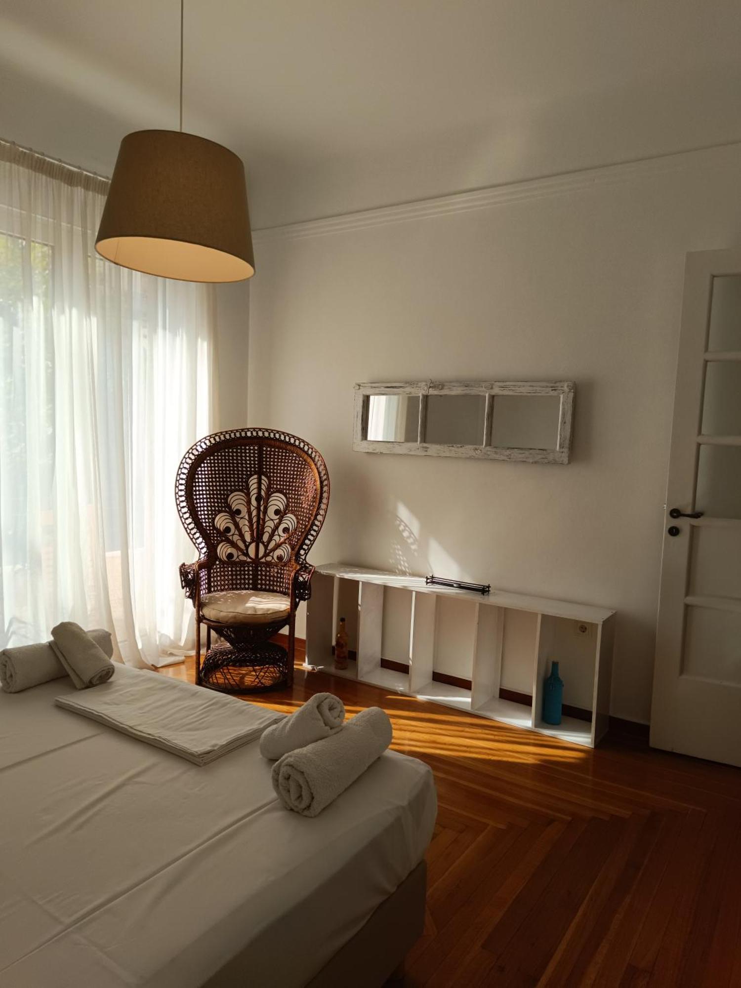Casa Pamisou Near Attiki Metro Station Apartment Athens Ngoại thất bức ảnh